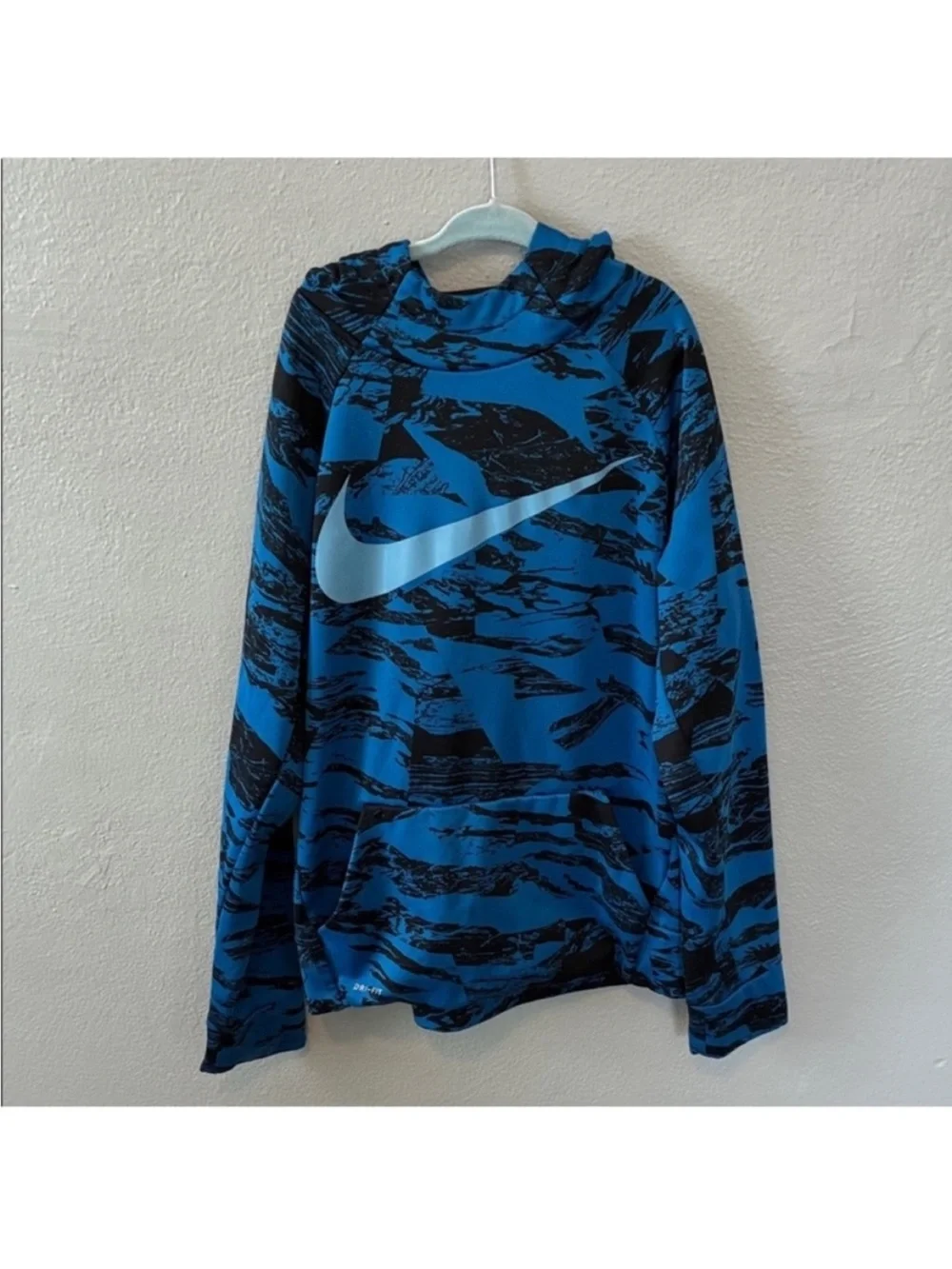 Nike Boys Dri Fit Camo Blue and Black Hoodie Kangaroo Pockets Hooded Large